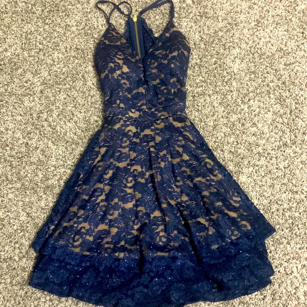 Square neck lace dress